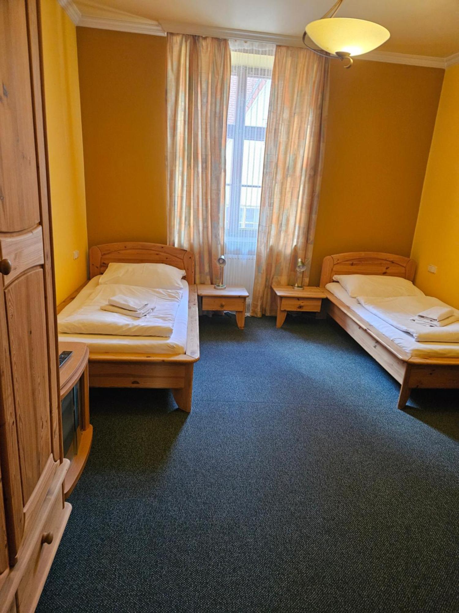 Hotel Barbarossa Cheb Eksteriør billede