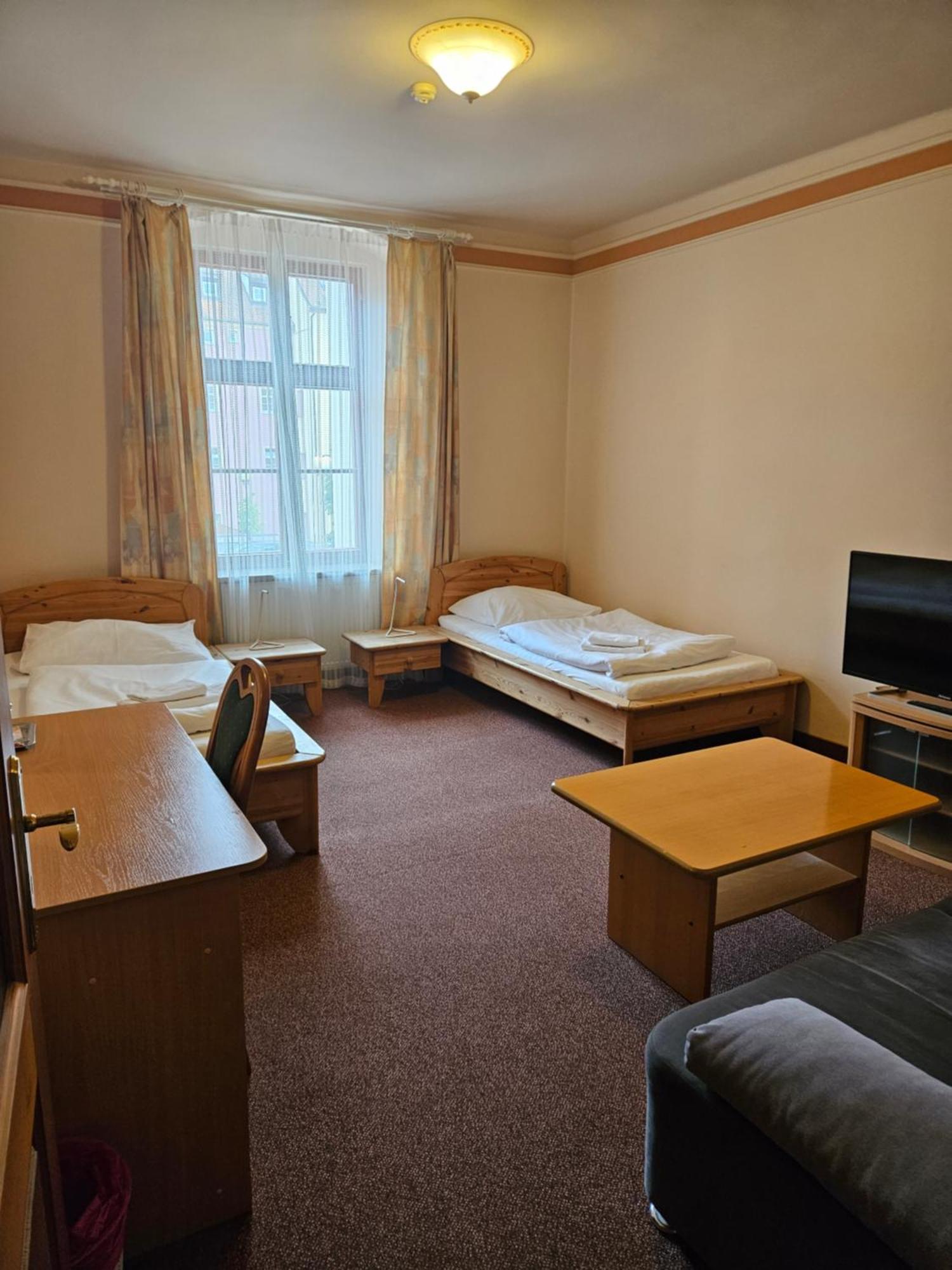 Hotel Barbarossa Cheb Eksteriør billede