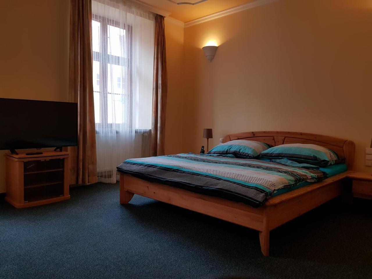 Hotel Barbarossa Cheb Eksteriør billede